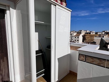 ÁTICO CON VISTAS AL MAR - CENTRO DE TORREVIEJA - Lotus Properties