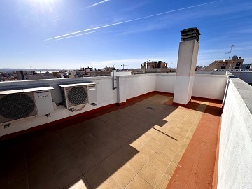 TOP FLOOR WITH SEA VIEWS - TORREVIEJA CENTER - Lotus Properties