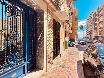 Apartamento reformado de 3 dormitorios a sólo 160 m de la Playa delAcequión. - Lotus Properties