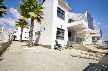 Fantastic, nice and unique townhouse in Pilar de la Horadada - Lotus Properties