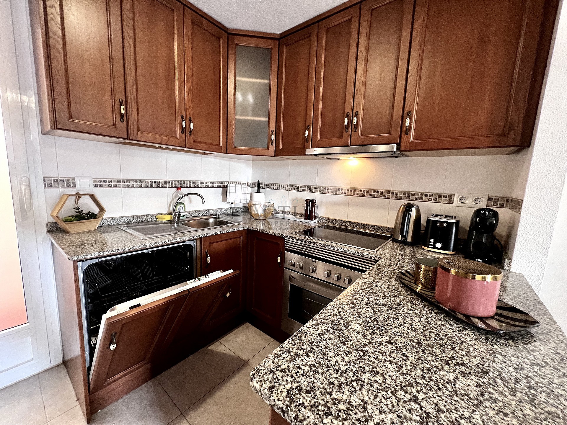 STADSHUIS - KORTE TERMIJN VERHUUR - Lotus Properties