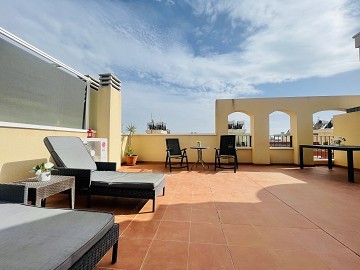 Topfloor in sought-after Urb. Altos de la Bahia XI with roof terrace and sea view! - Lotus Properties