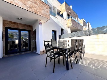 Preciosa casa adosada en Villamartin: la casa de tus sueños te espera - Lotus Properties