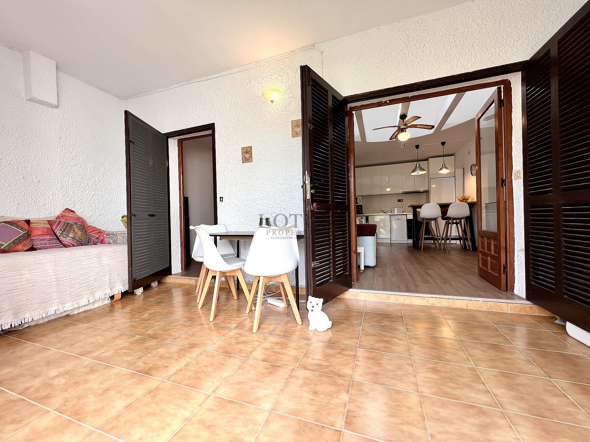 дом с частным солярием районе Ла Флорида. - Lotus Properties