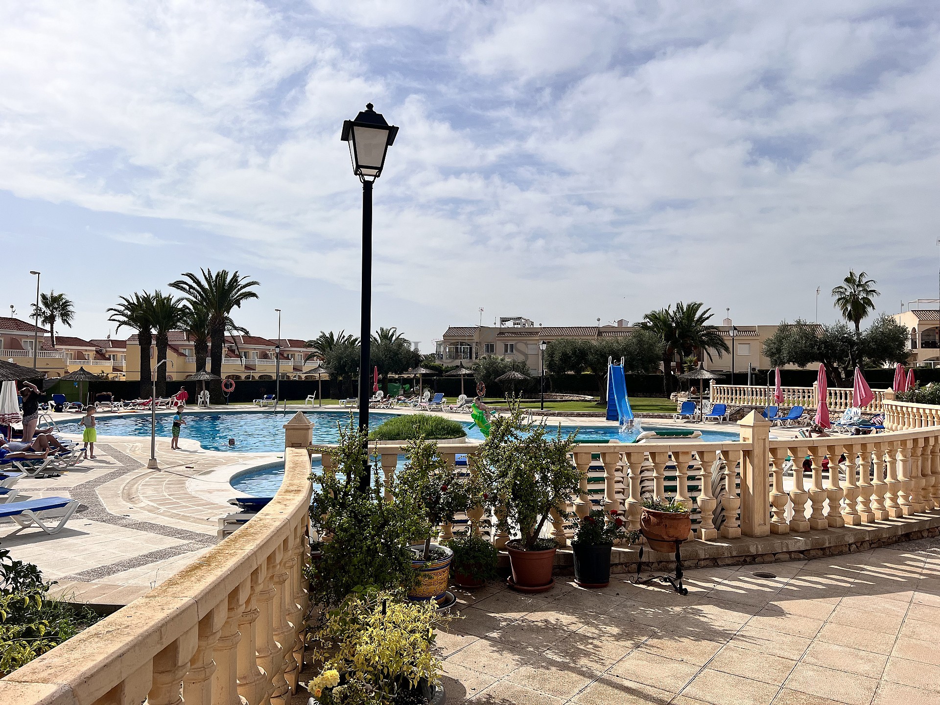 дом с частным солярием районе Ла Флорида. - Lotus Properties