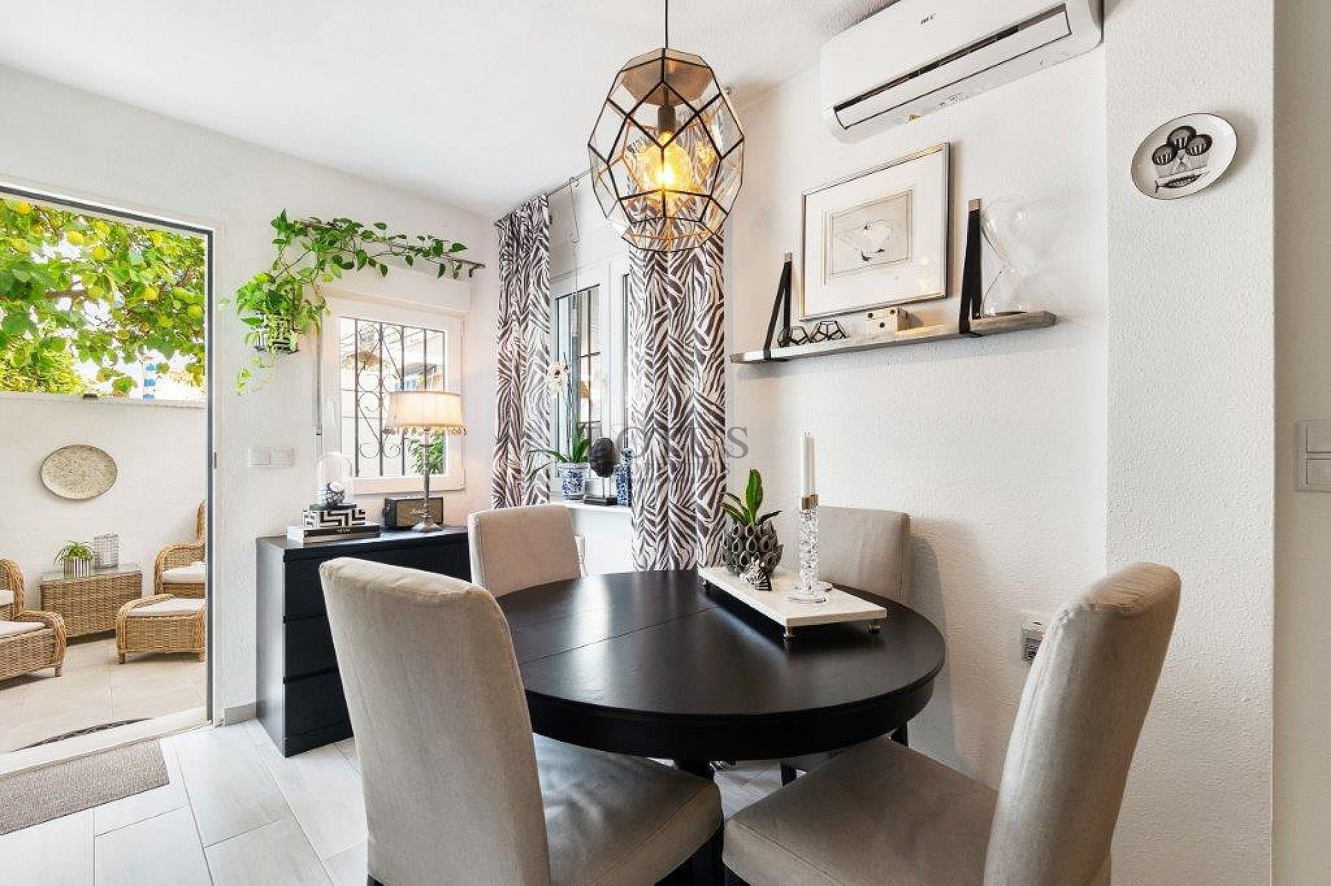 Super nice renovated terraced house in Urb. Doňa Inės with roof terrace and garden - Lotus Properties