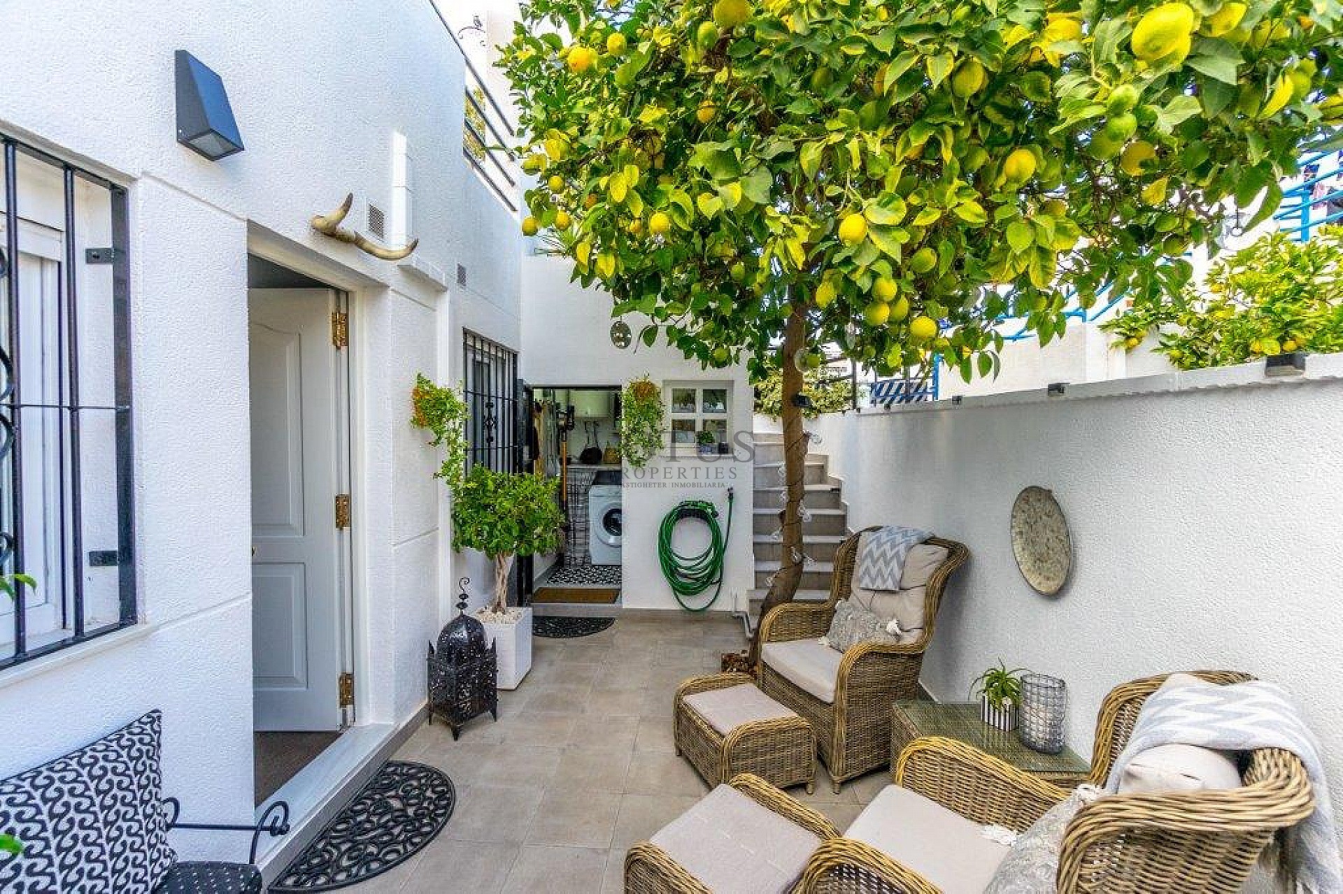 Super nice renovated terraced house in Urb. Doňa Inės with roof terrace and garden - Lotus Properties