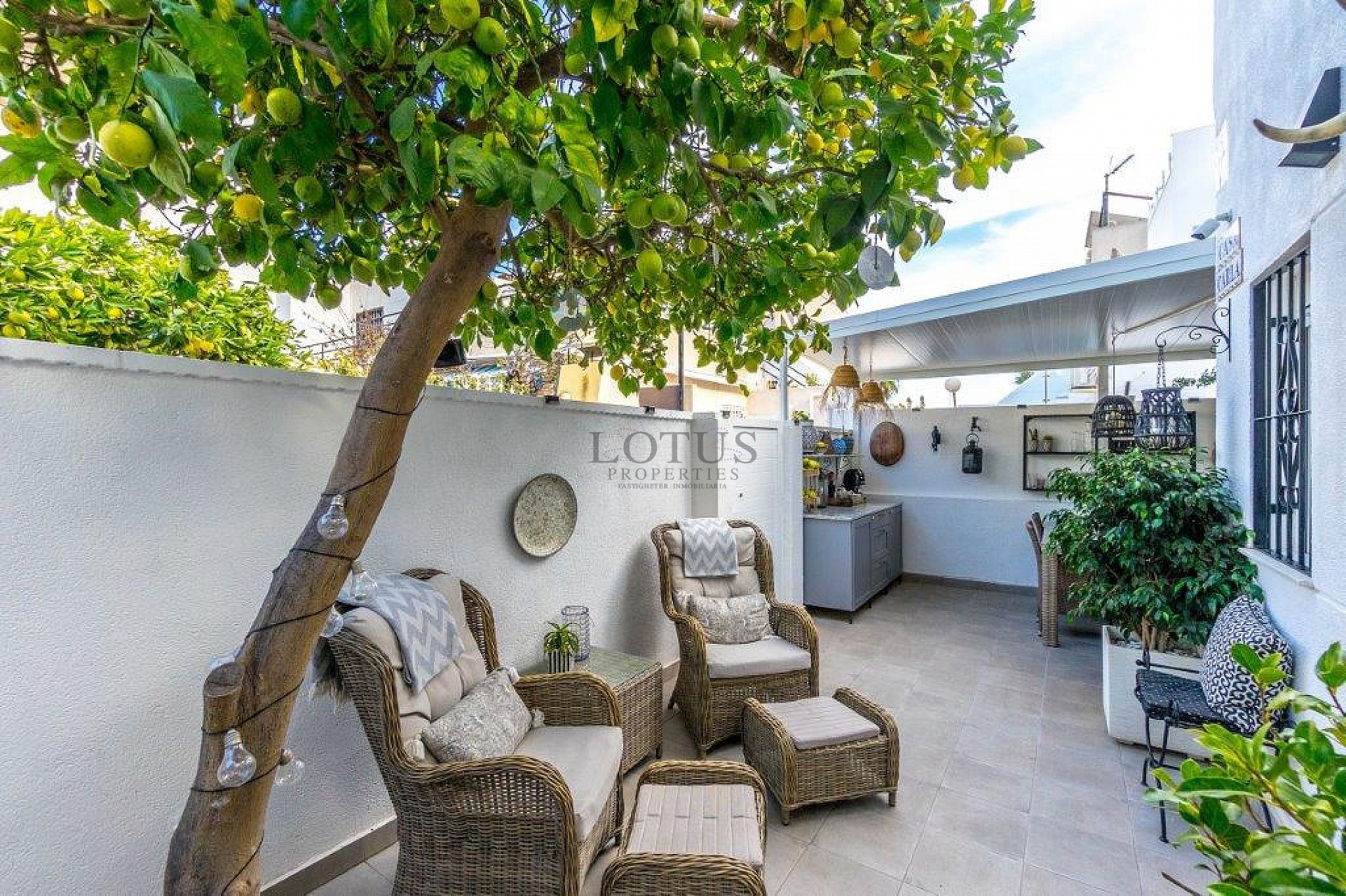 Super nice renovated terraced house in Urb. Doňa Inės with roof terrace and garden - Lotus Properties