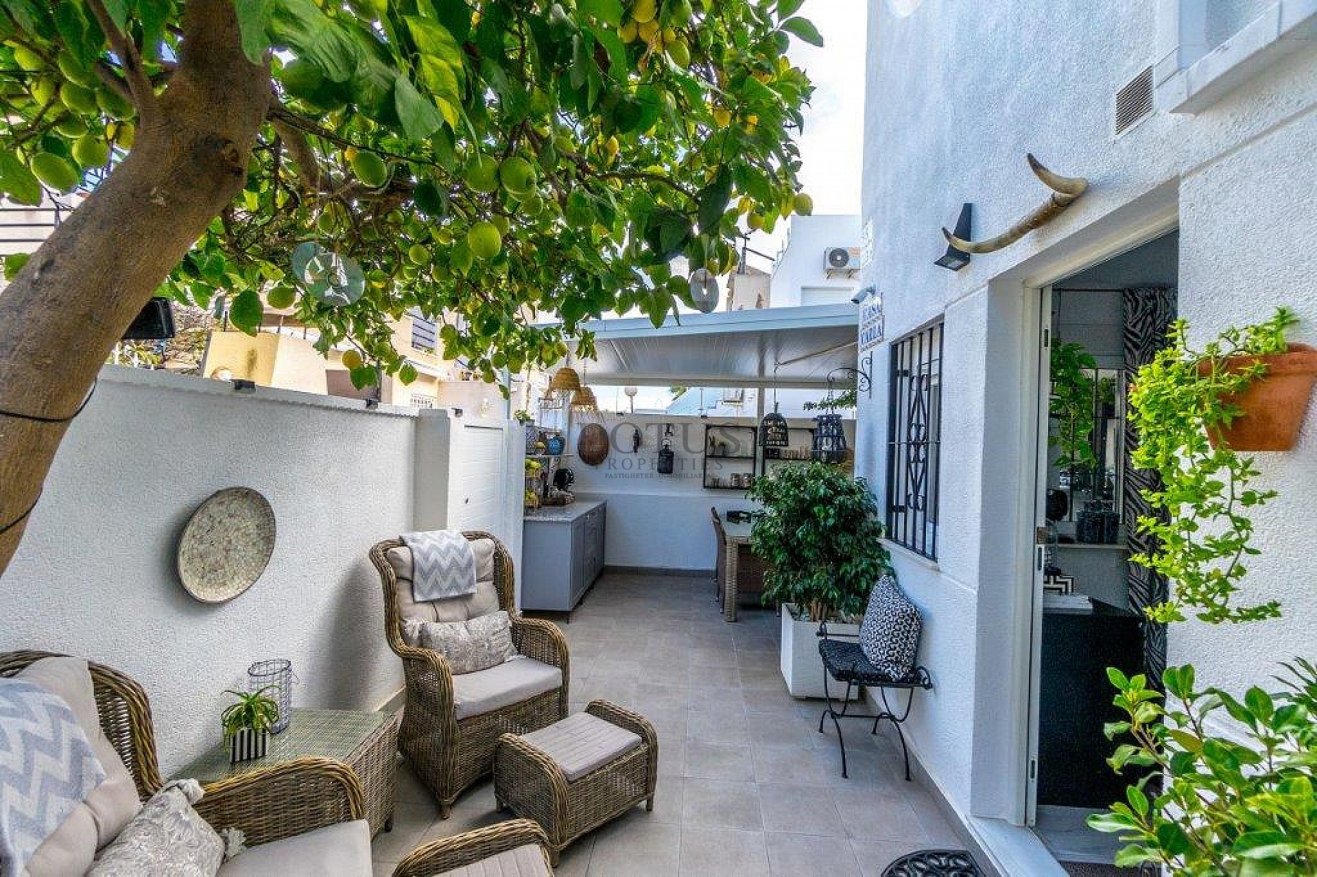 Super nice renovated terraced house in Urb. Doňa Inės with roof terrace and garden - Lotus Properties