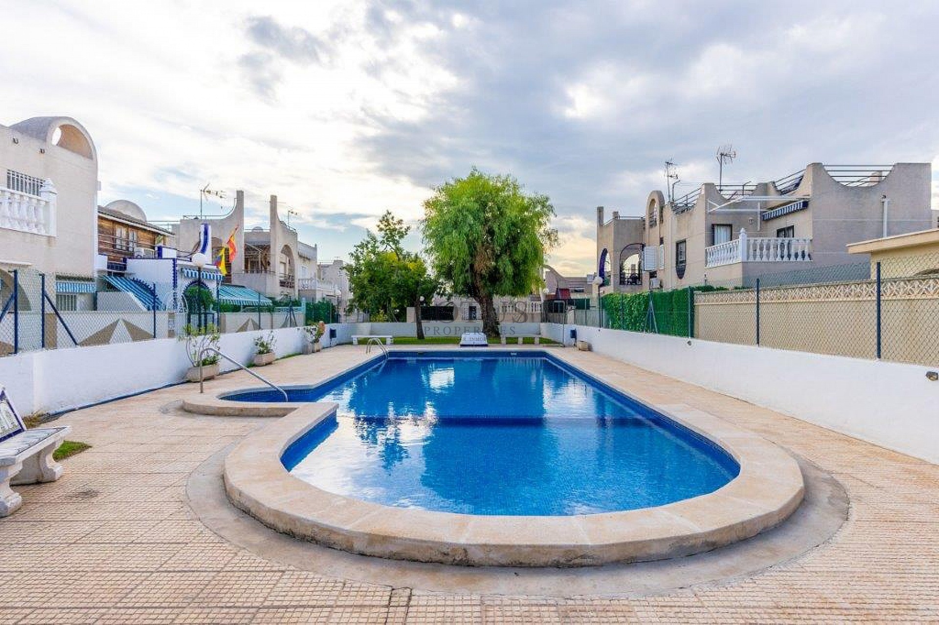 Super nice renovated terraced house in Urb. Doňa Inės with roof terrace and garden - Lotus Properties