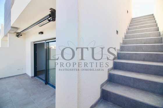 Mark & Takvåningar med 3 Sovrum - Torrevieja - Lotus Properties