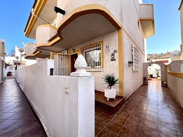 BONITO ADOSADO  - ORIHUELA COSTA - Lotus Properties