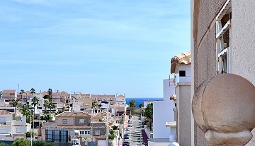 Bungalow de planta alta con vistas al mar en Altos de la Bahia, Torrevieja - Lotus Properties