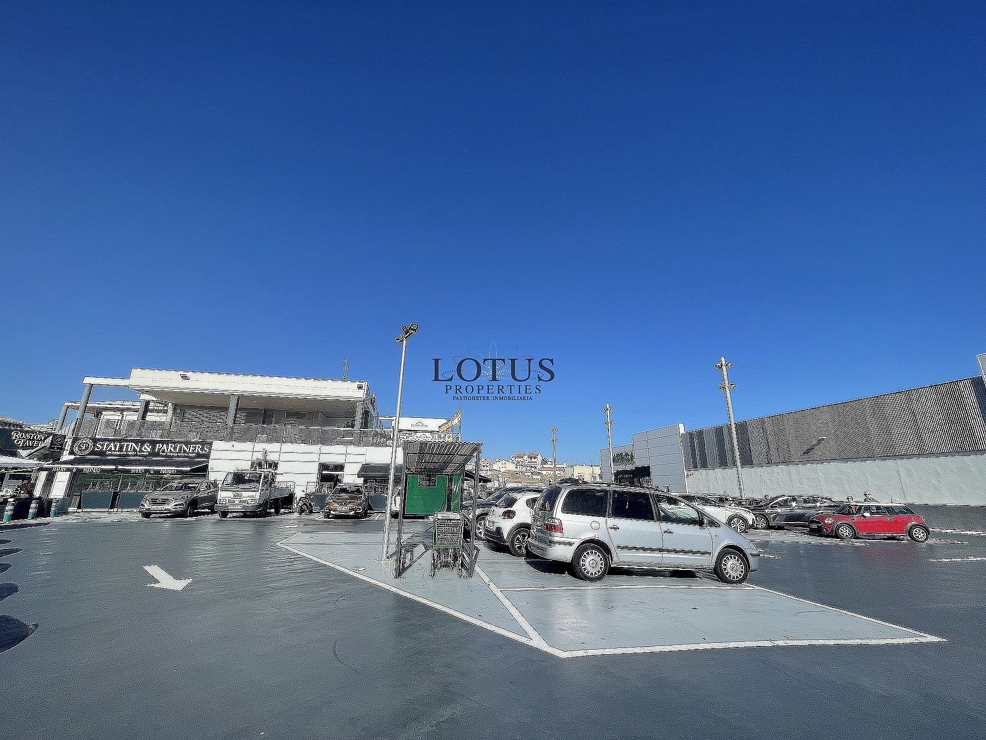 Takvåning i eftertraktade Urb. Altos de la Bahia XI med takterrass och poolutsikt!! - Lotus Properties