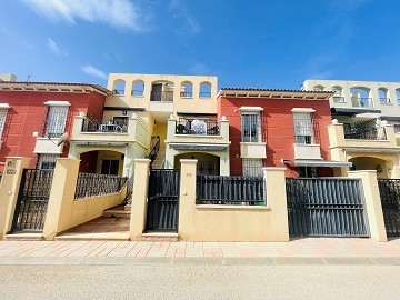 Ático en cotizada Urb. ¡Altos de la Bahía XI con azotea y vista al mar! - Lotus Properties