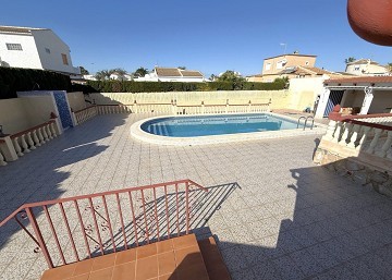 Beautiful 3 bedrooms villa with private pool in San Luis - Lotus Properties