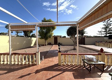 Beautiful 3 bedrooms villa with private pool in San Luis - Lotus Properties