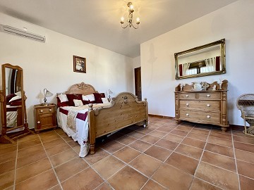 Amazing finca in Orihuela with 4 bedrooms and lovely views! - Lotus Properties