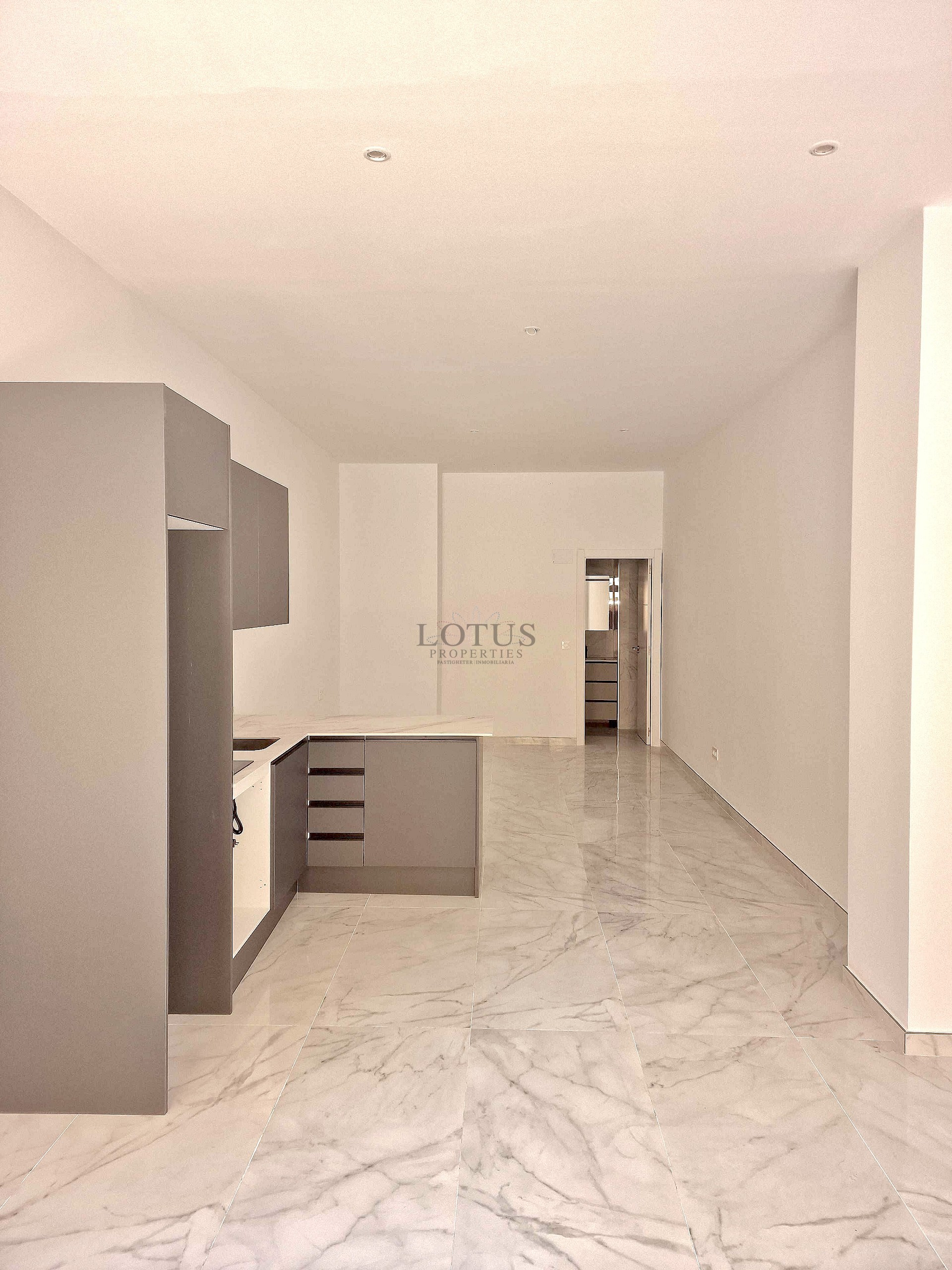 Nybyggda ettor vid La Mata stranden  - Lotus Properties