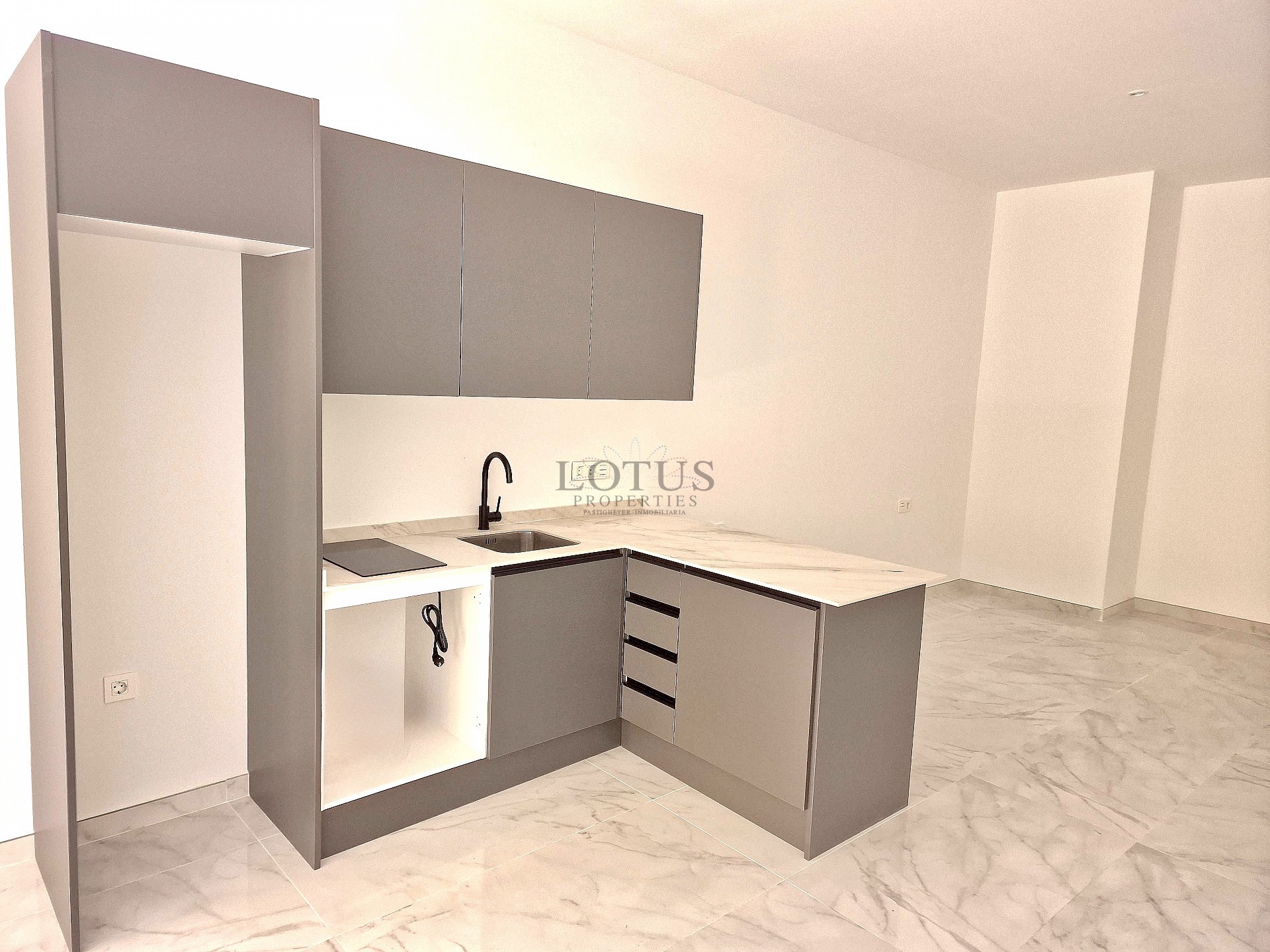 Nybyggda ettor vid La Mata stranden  - Lotus Properties