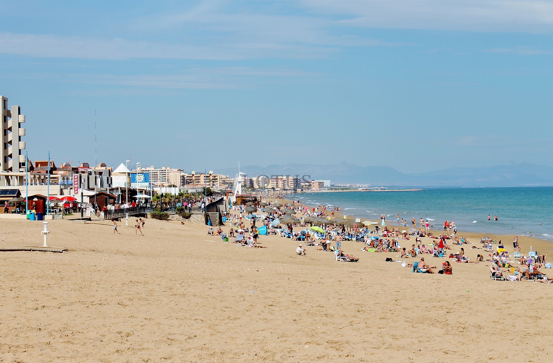 Nybyggda ettor vid La Mata stranden  - Lotus Properties