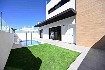 New semi-detached houses in Villamartin - Lotus Properties