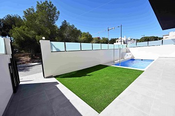 New semi-detached houses in Villamartin - Lotus Properties