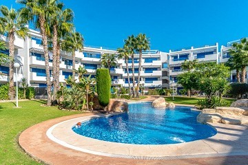 Superfin lägenhet i populära Res. La Calma med 4 pooler i Playa Flamenca - Lotus Properties