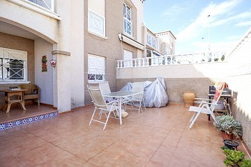 Planta baja en Altos de la Bahía, Torrevieja - Lotus Properties