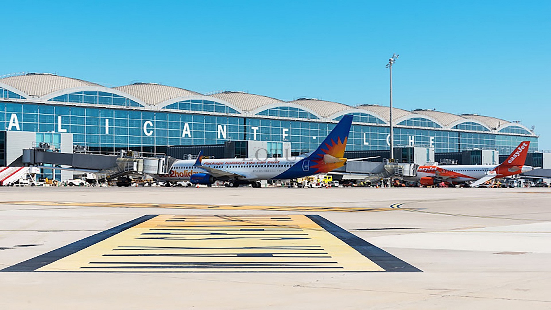 Radhus med solarium och pool i Cox - Alicante - Lotus Properties