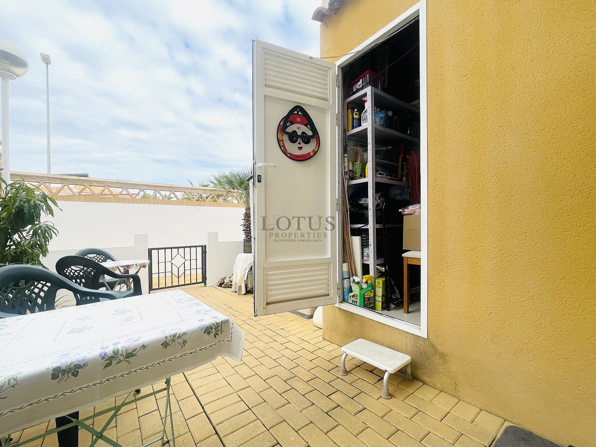 Radhus i vackra Residencial Albamar i Ciudad Quesada - Lotus Properties