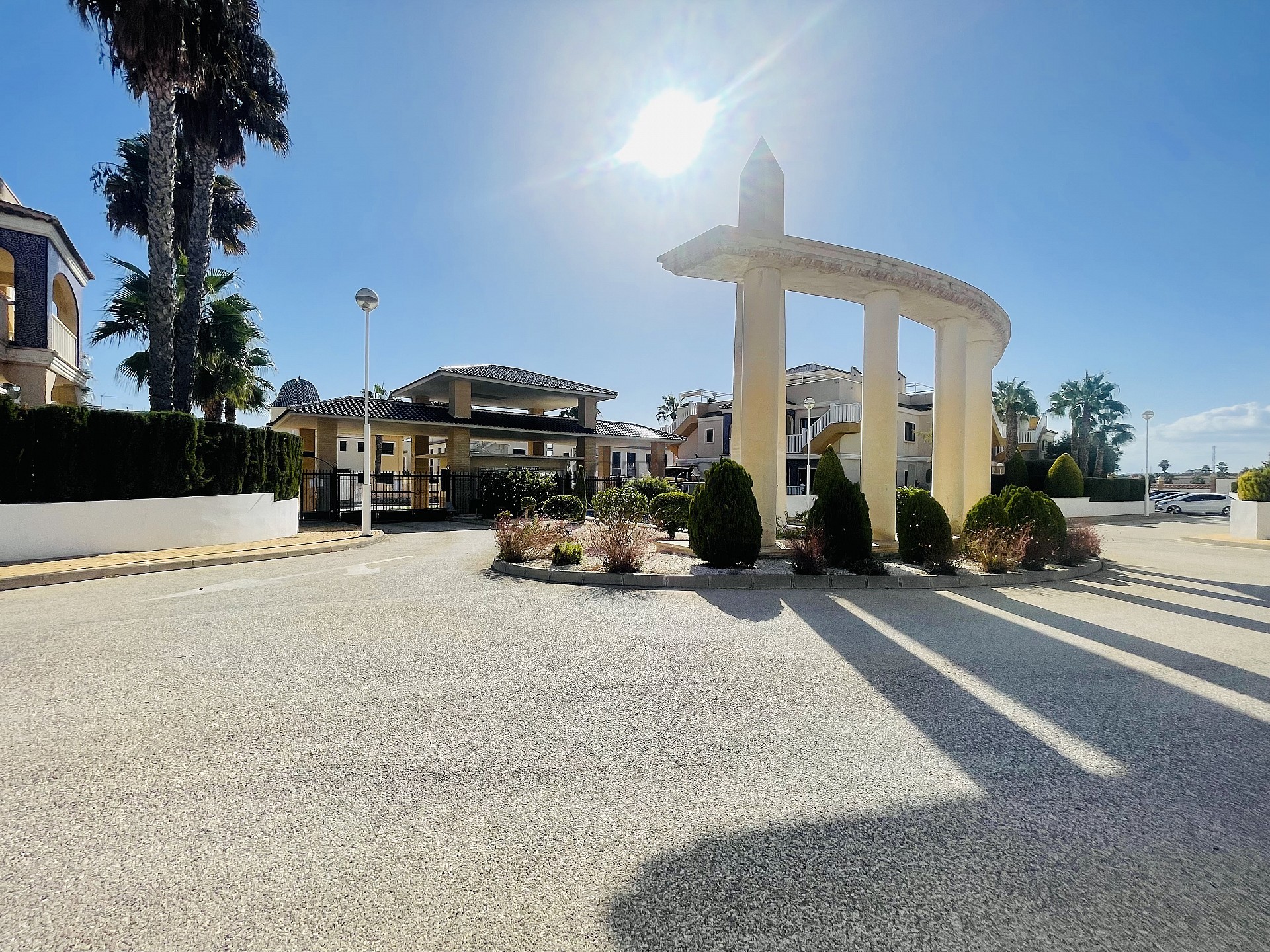 Radhus i vackra Residencial Albamar i Ciudad Quesada - Lotus Properties