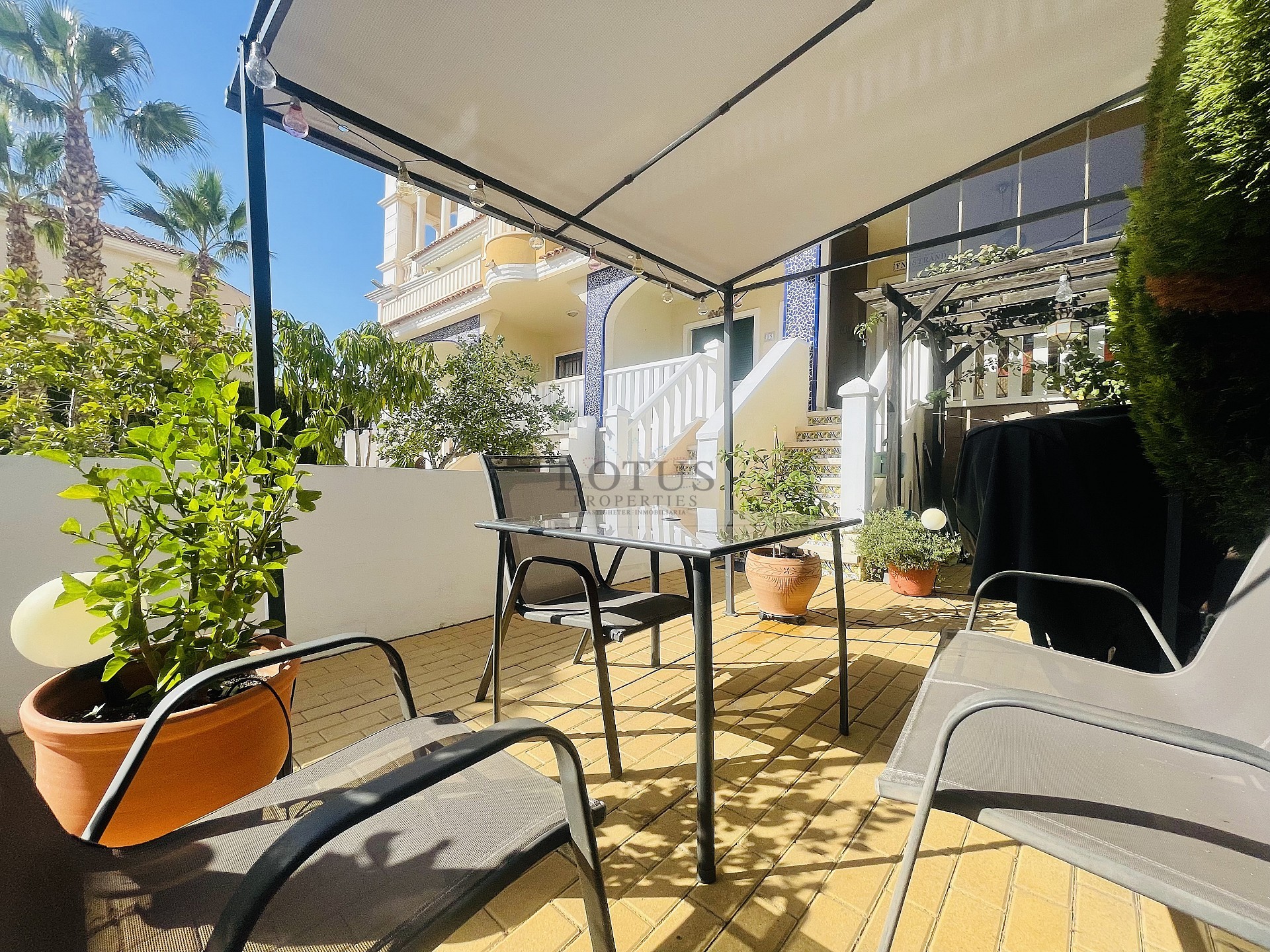 Radhus i vackra Residencial Albamar i Ciudad Quesada - Lotus Properties