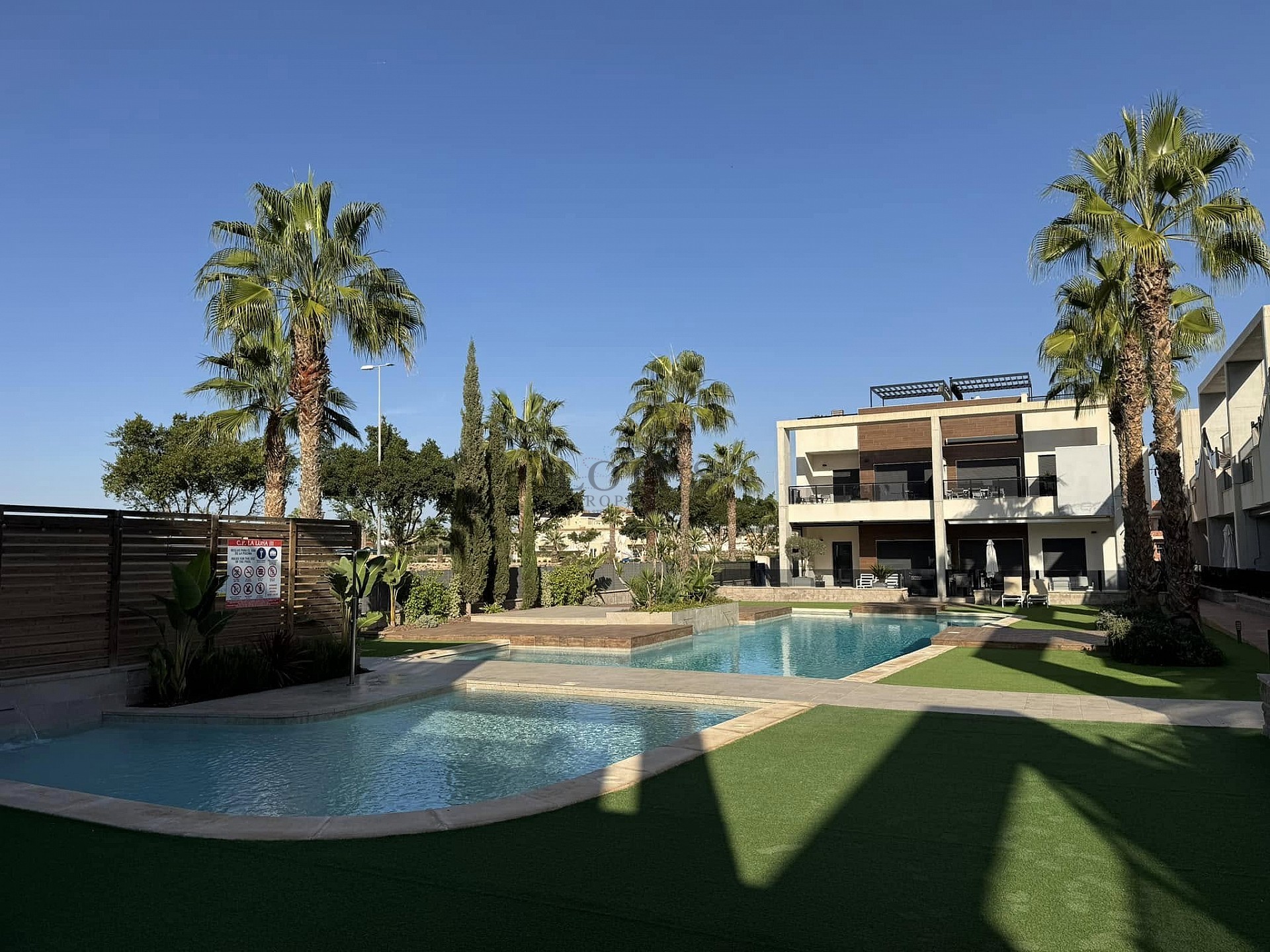 Fantastisk Markplan med Moderna Bekvämligheter - Lotus Properties