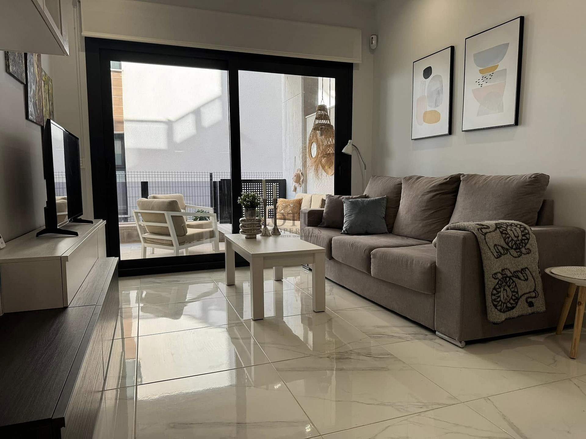 Fantastisk Markplan med Moderna Bekvämligheter - Lotus Properties