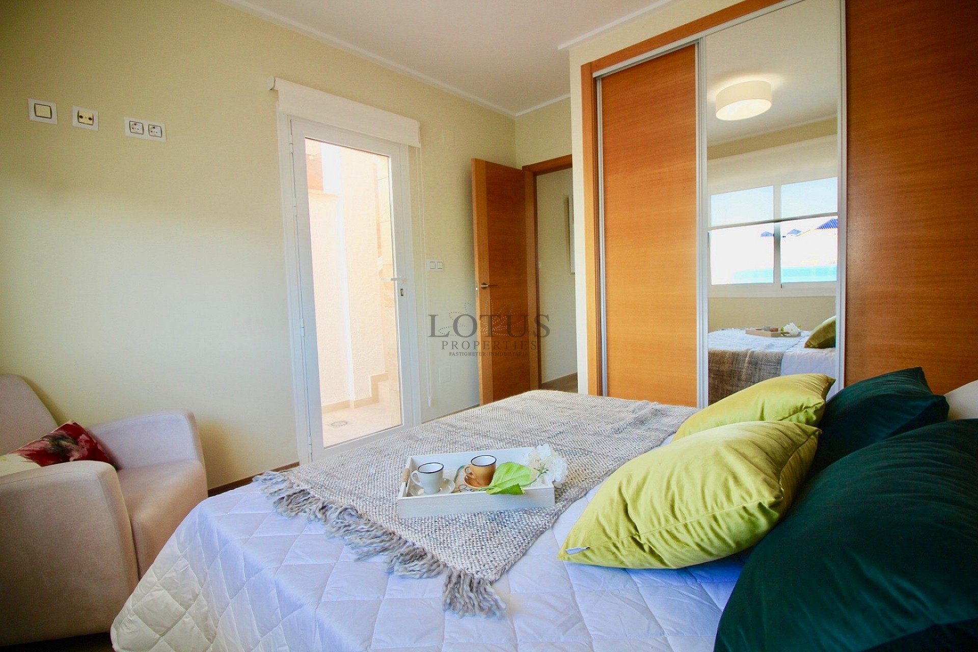 Nya & Prisvärda radhus - Torrevieja - Lotus Properties