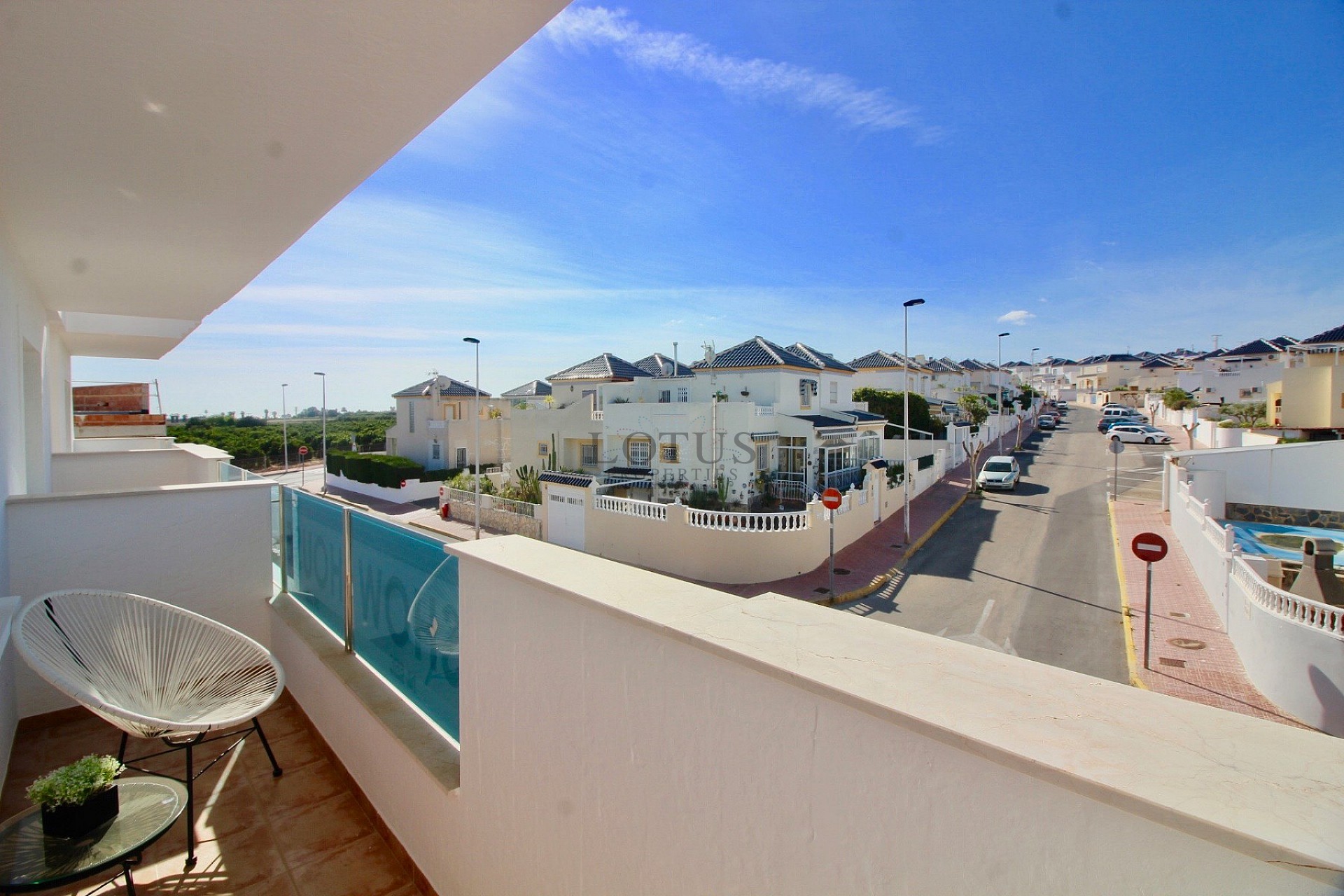 Nya & Prisvärda radhus - Torrevieja - Lotus Properties