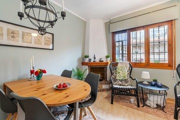 Pareltje met privé dakterras op slechts 250 m van Playa Los Locos - Lotus Properties