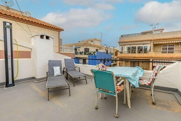 Pareltje met privé dakterras op slechts 250 m van Playa Los Locos - Lotus Properties