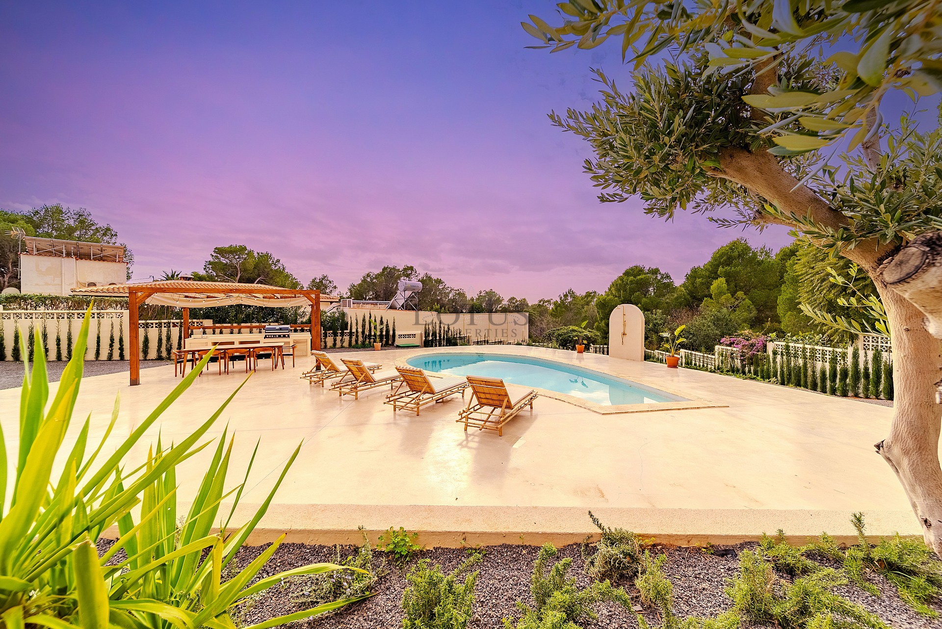 Lyxvilla till salu i Altea med imponerande utsikter - Lotus Properties