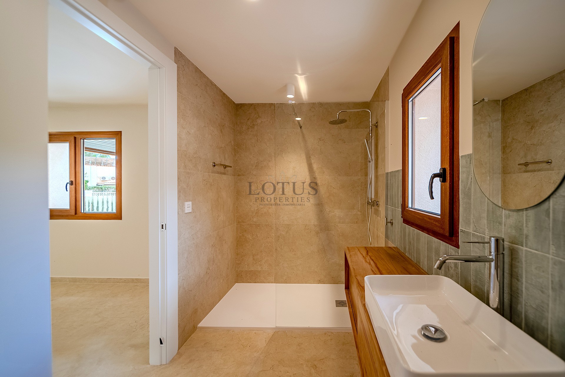 Lyxvilla till salu i Altea med imponerande utsikter - Lotus Properties