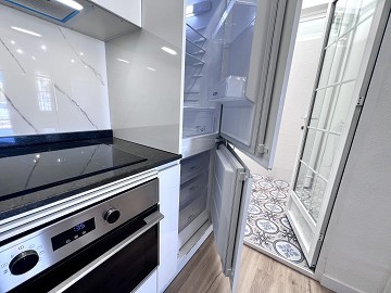 Полностью отремонтированный дом в популярном районе Ла Зения! - Lotus Properties