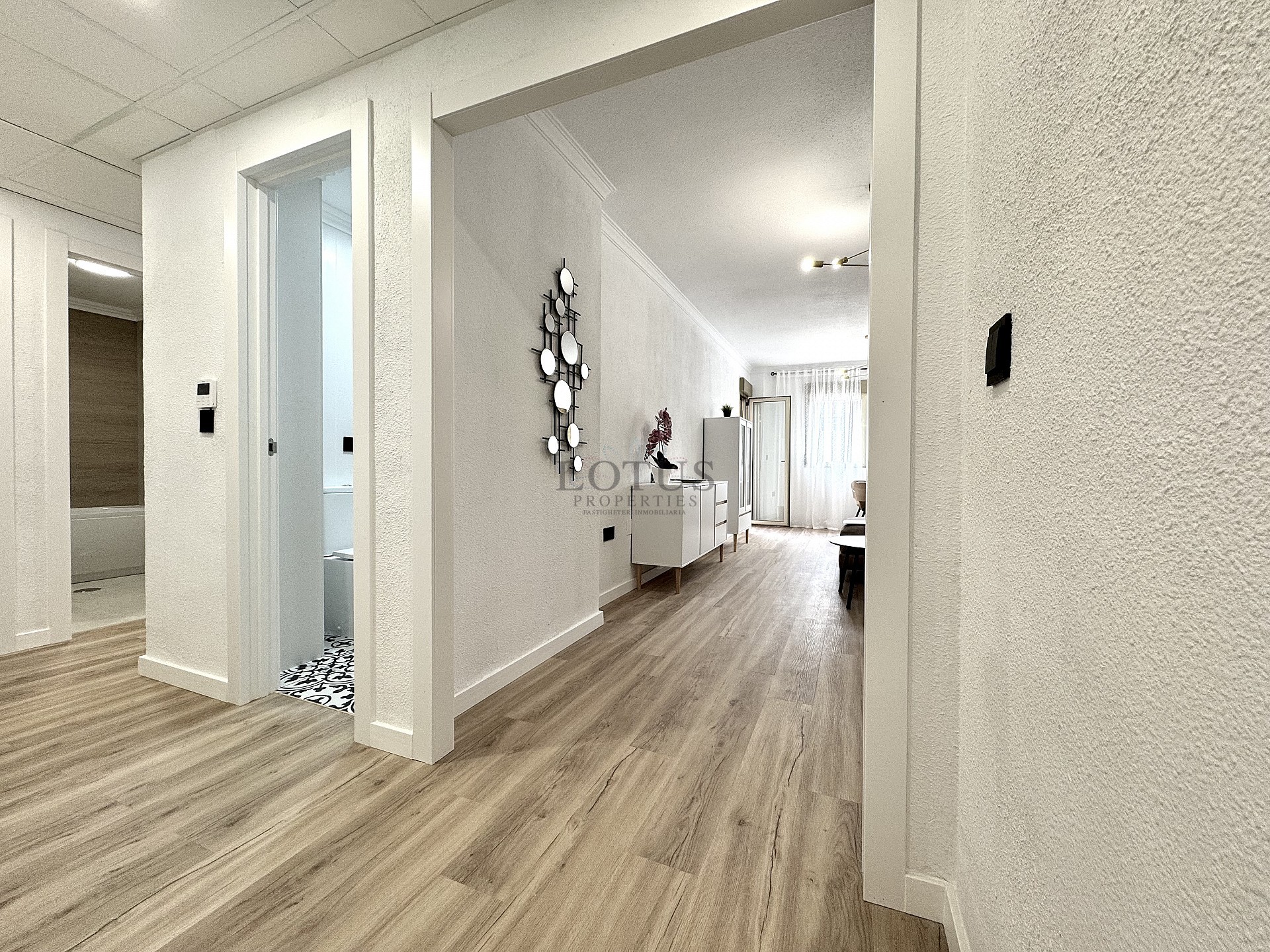 Reformed 3 bed 200 m to the beach - Lotus Properties