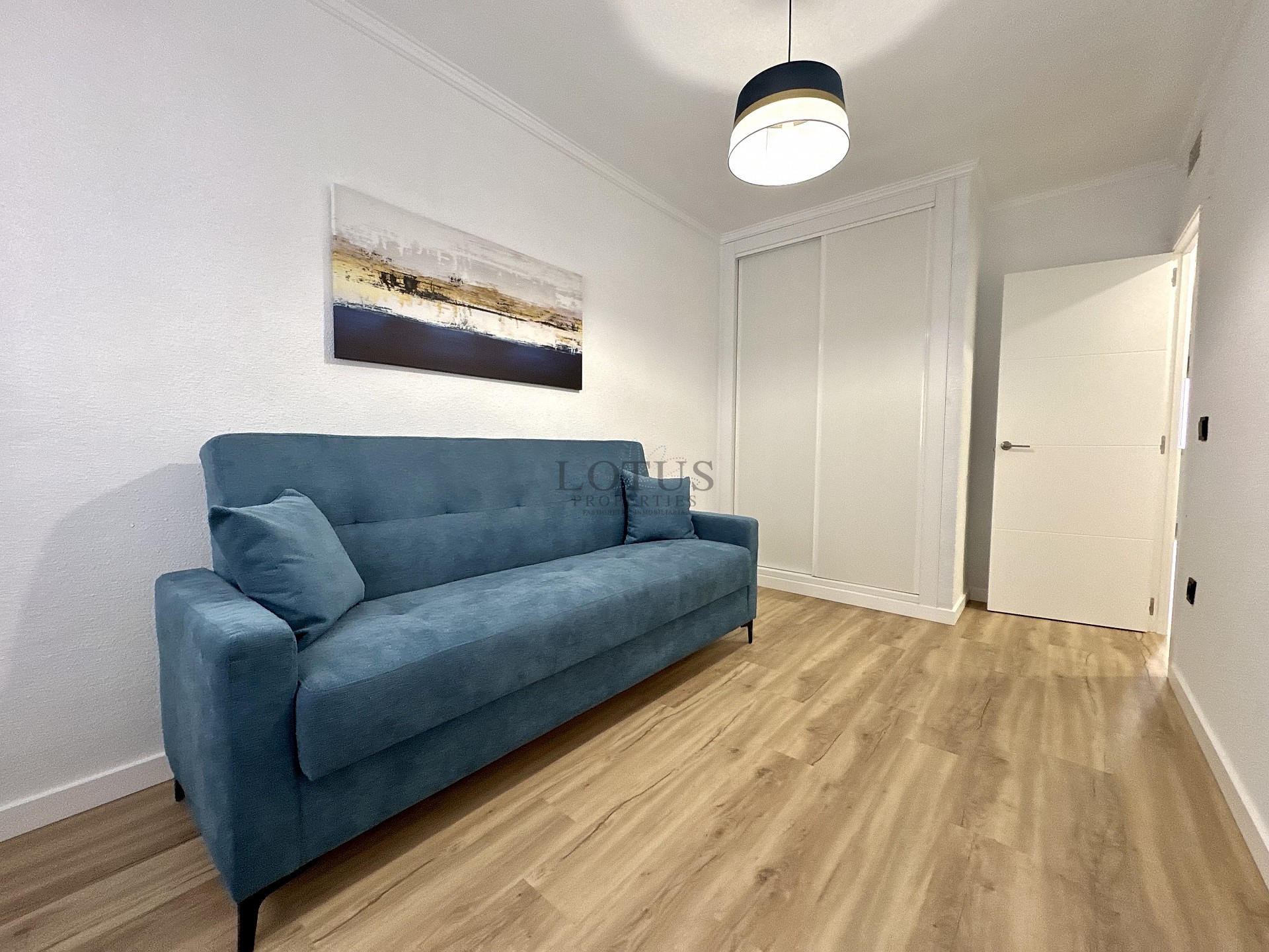 Reformed 3 bed 200 m to the beach - Lotus Properties