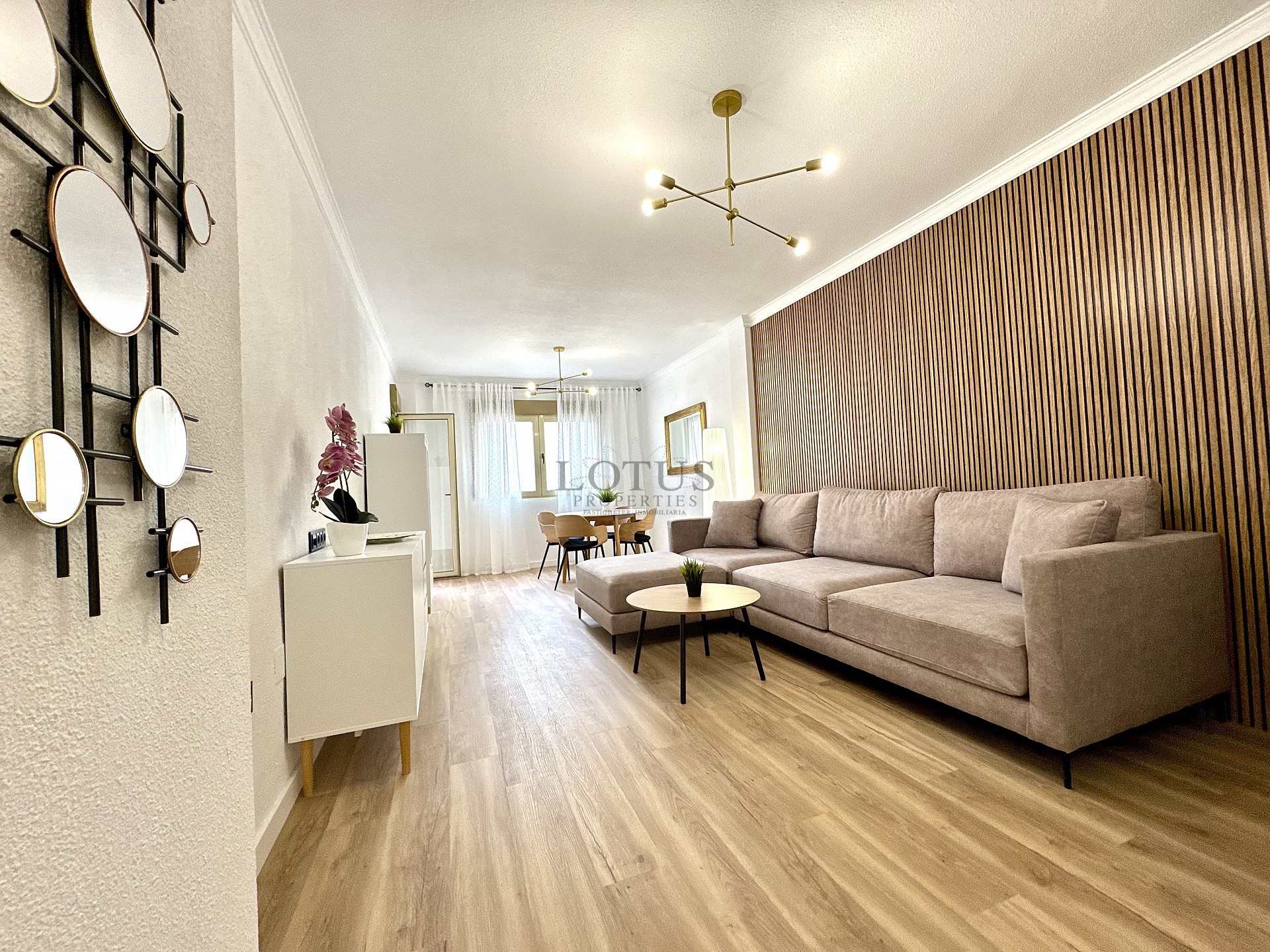 Reformed 3 bed 200 m to the beach - Lotus Properties