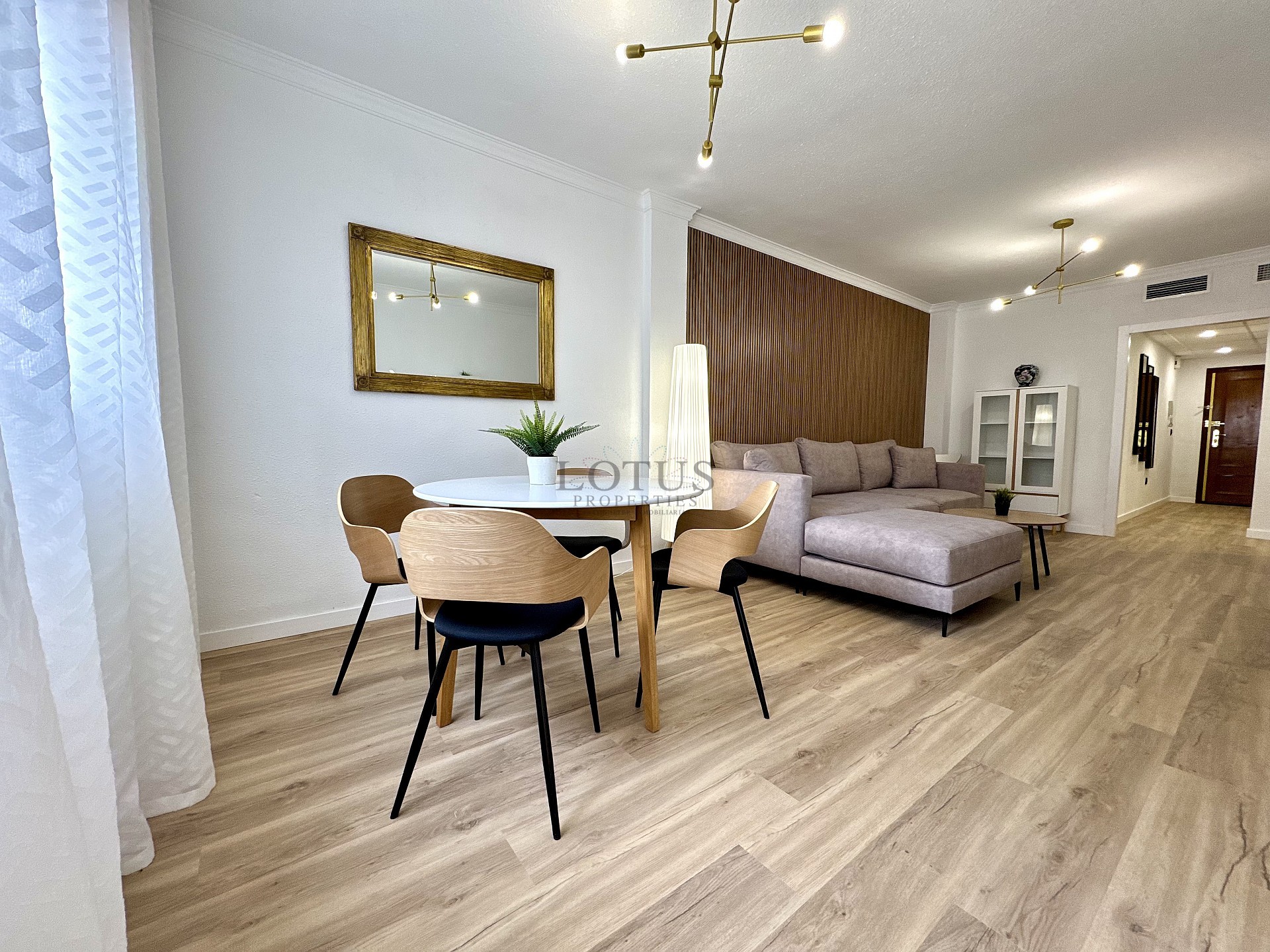 Reformed 3 bed 200 m to the beach - Lotus Properties