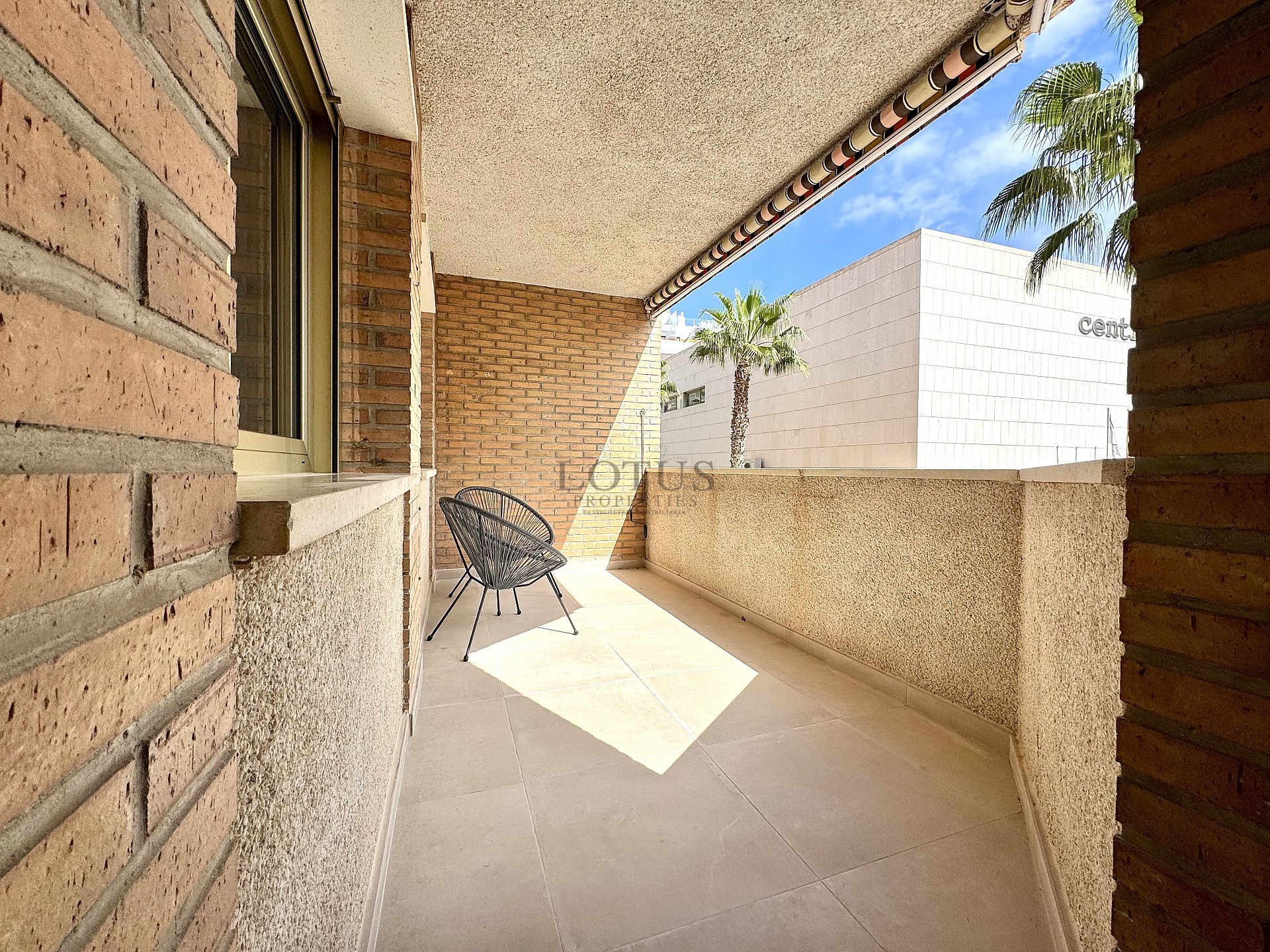 Reformed 3 bed 200 m to the beach - Lotus Properties