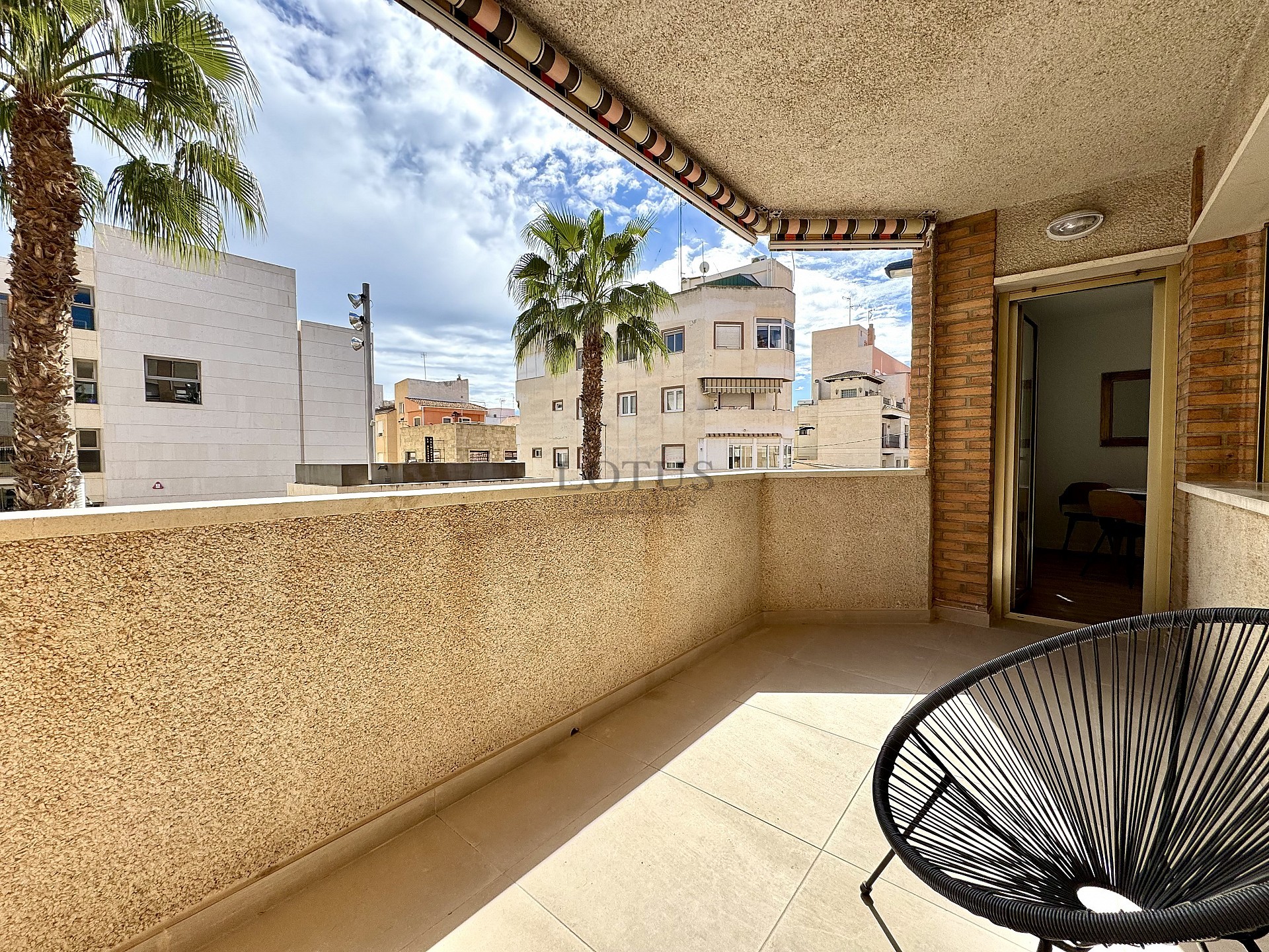 Reformed 3 bed 200 m to the beach - Lotus Properties
