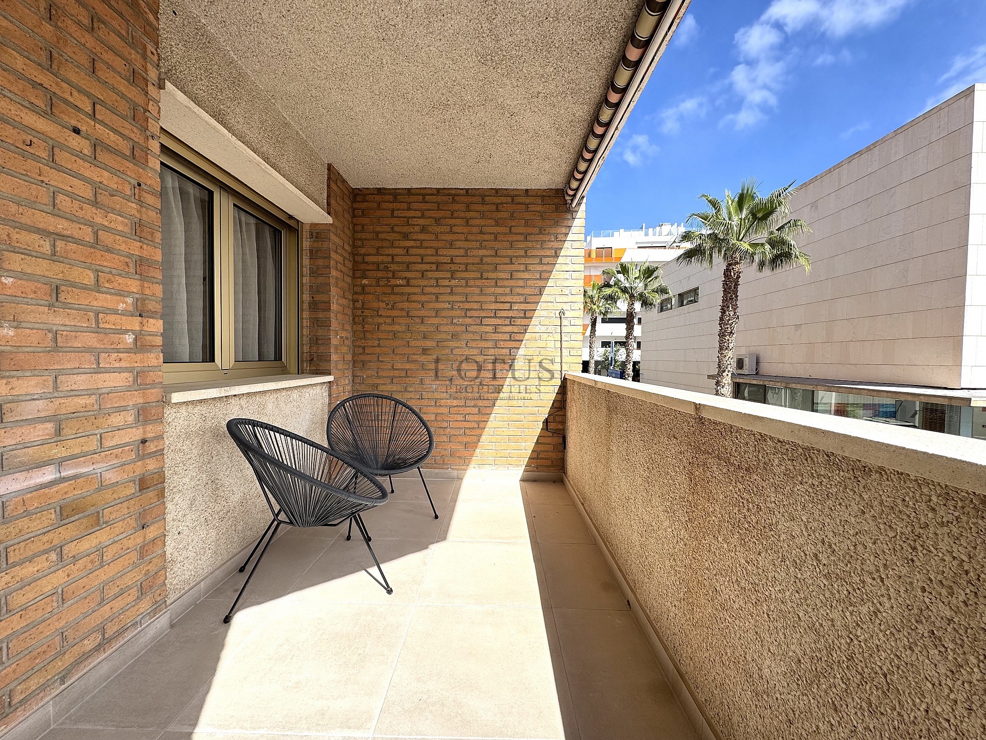 Reformed 3 bed 200 m to the beach - Lotus Properties
