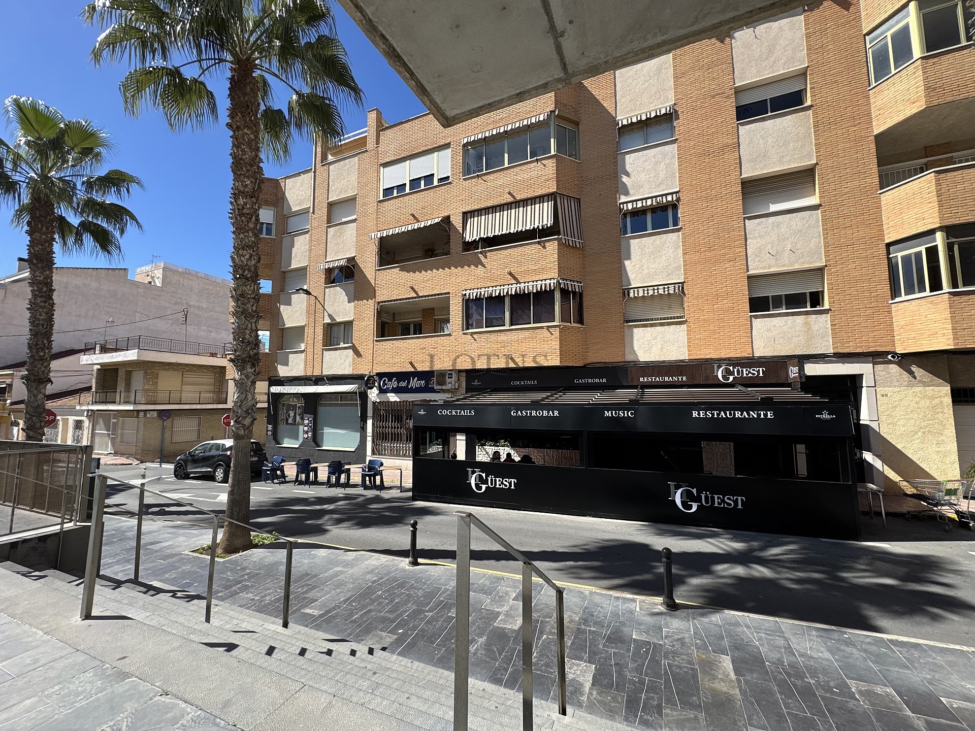 Reformed 3 bed 200 m to the beach - Lotus Properties